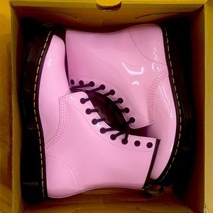 Doc Martens - pale pink
